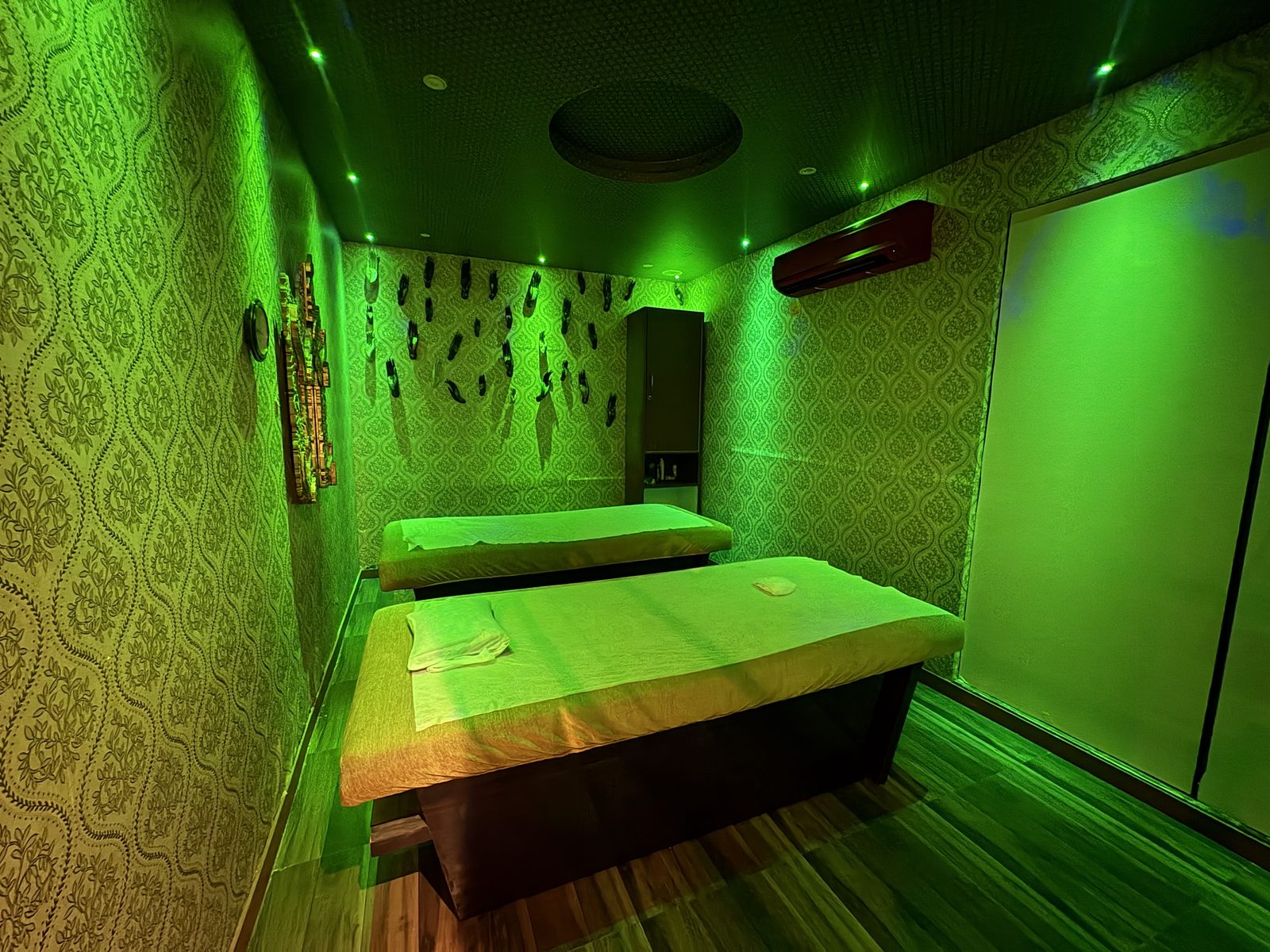 Couple treatment room with two massage beds