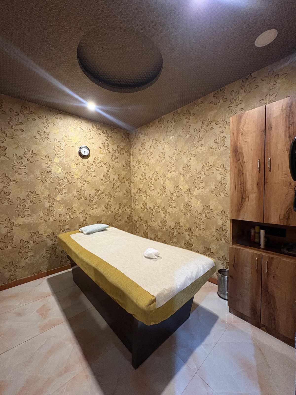 Single treatment room ready for a session